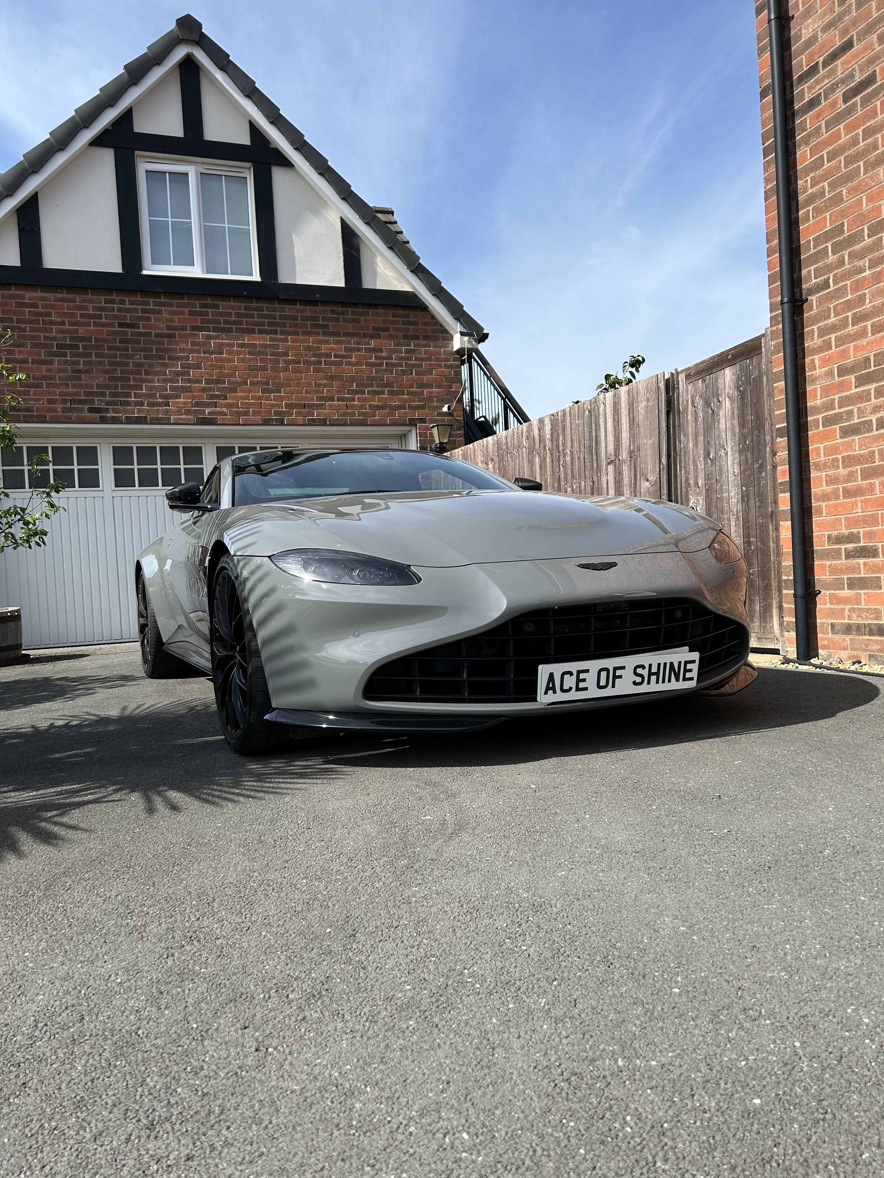 A Mobile Detailing Studio on your driveway